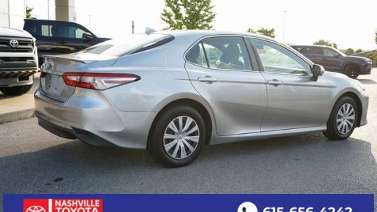 2019 toyota camry hybrid le