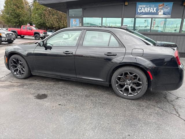 2019 chrysler 300 touring