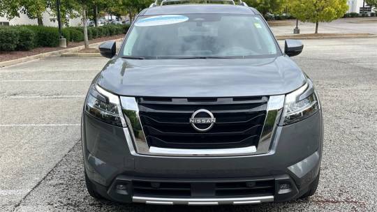 2023 Nissan Pathfinder platinum