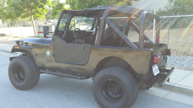 cool looking lifted 4x4 cj7 off-roader!