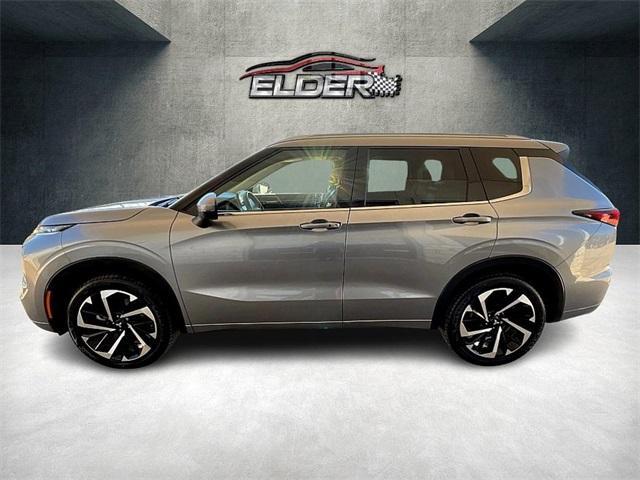 2022 mitsubishi outlander sel