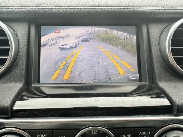 2011 land rover lr4 base