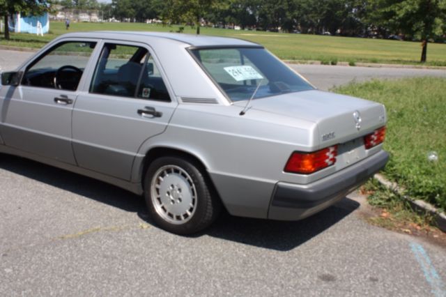 one owner very low mileage 1991 mercedes benz 190 e in perfect conditions