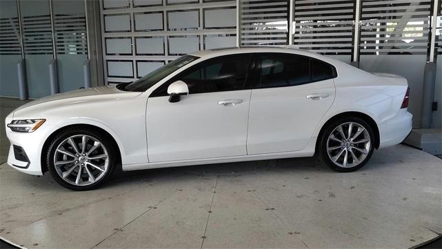 2021 volvo s60 t5 momentum