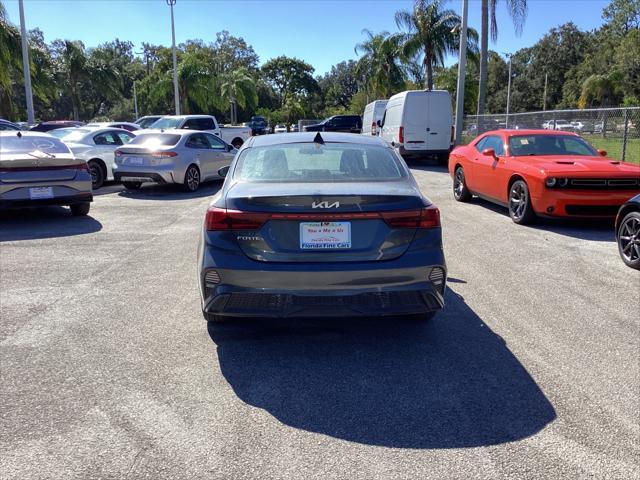 2022 kia forte lxs