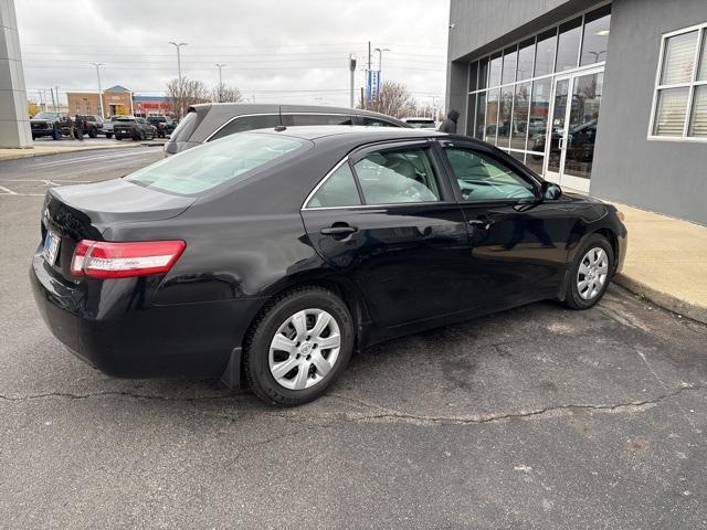 2011 toyota camry le