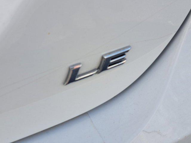 2022 toyota camry le