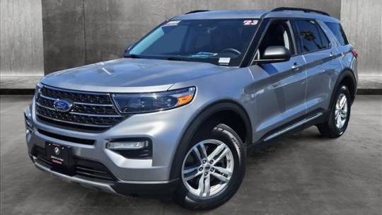 2023 ford explorer xlt
