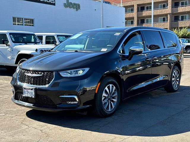 2023 chrysler pacifica hybrid limited