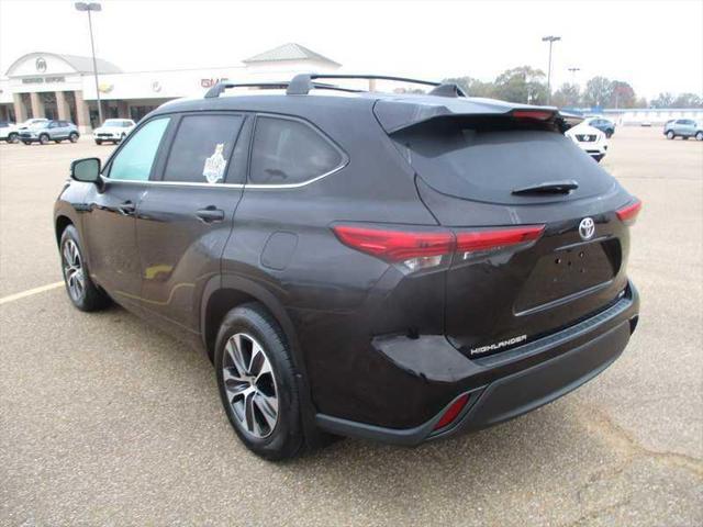2022 toyota highlander xle