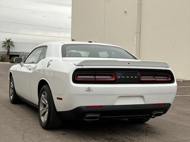 2019 dodge challenger sxt