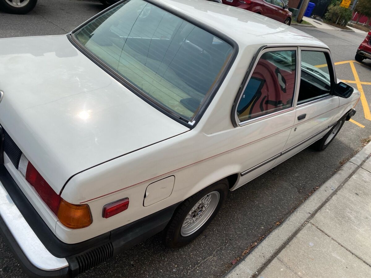 1983 bmw 320i sedan white i