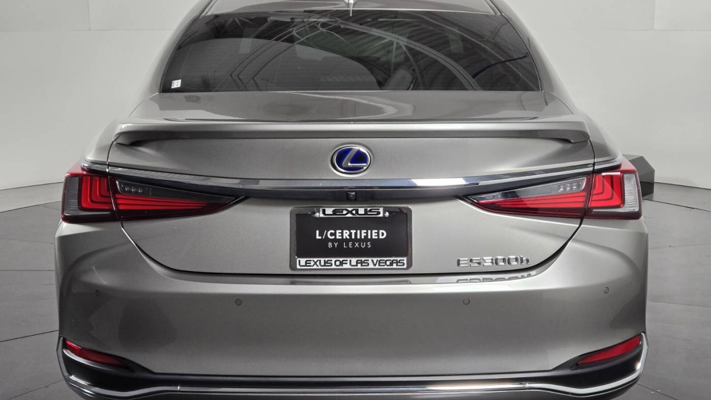 2021 lexus es 300h luxury