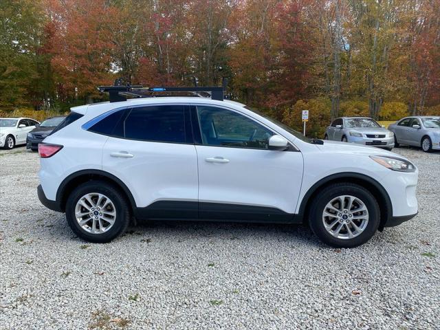2021 ford escape se