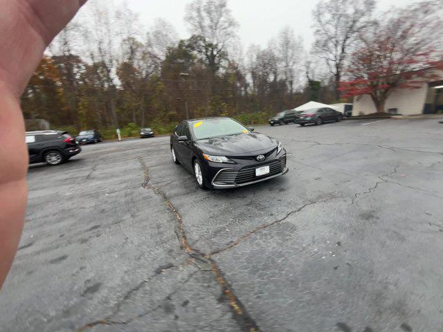 2023 toyota camry le