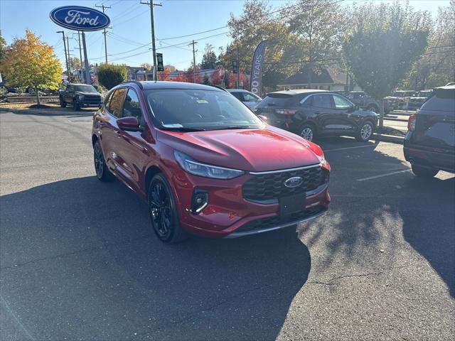 2023 ford escape st-line elite