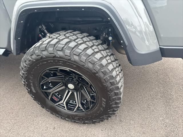 2022 jeep gladiator sport s
