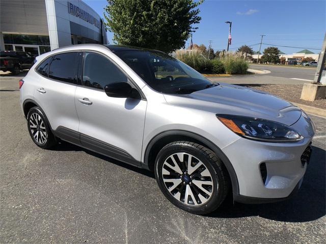 2020 ford escape se