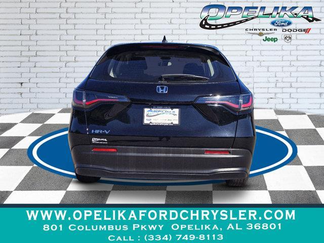 2023 honda hr-v lx