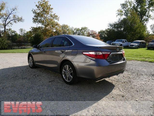 2016 toyota camry se