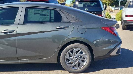 2024 Hyundai Elantra