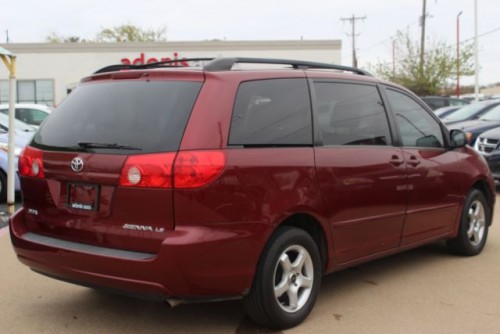 2010 toyota sienna in texas