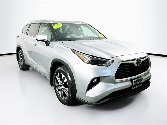 2022 toyota highlander xle