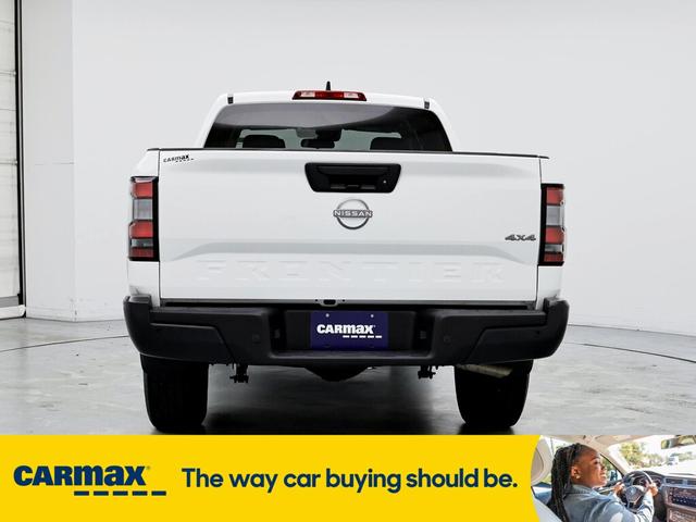 2023 nissan frontier s