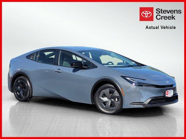2023 toyota prius le