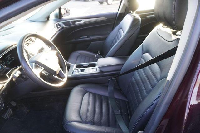 2017 ford fusion se