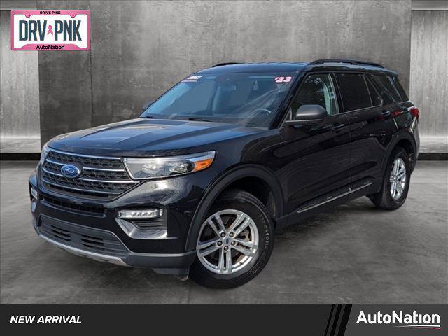 2023 ford explorer xlt