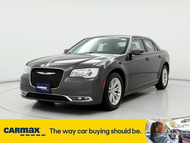 2021 chrysler 300 touring l