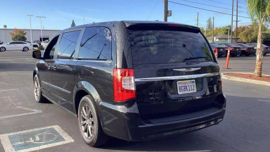 2016 Chrysler Town & Country