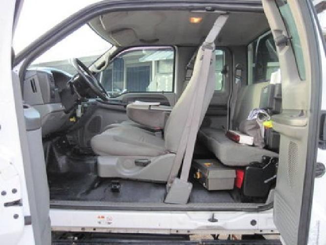 2007 ford f650 extra cab. tow truck 152,000 miles *like new in fort myers, fl