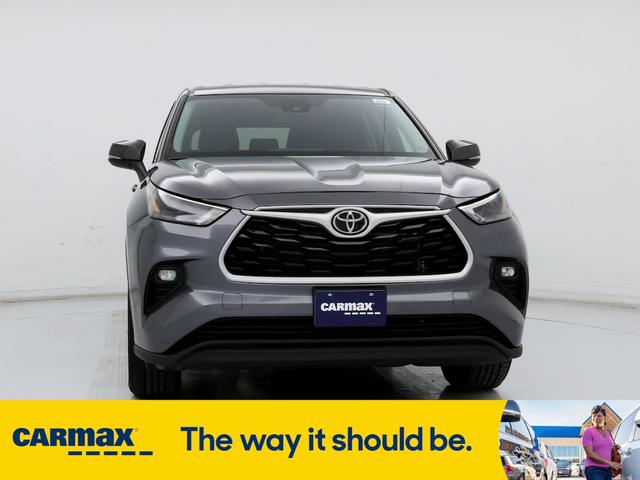 2023 toyota highlander le