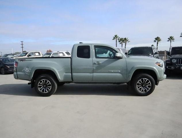 2022 toyota tacoma trd sport