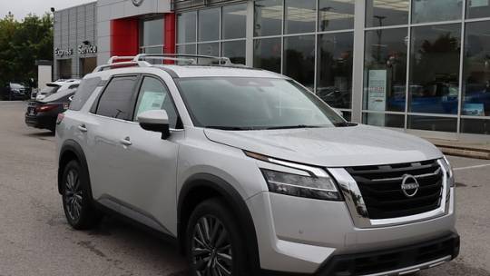 2024 Nissan Pathfinder sl