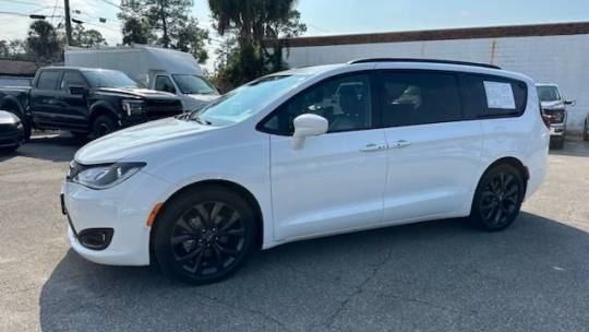 2018 Chrysler Pacifica touring l plus