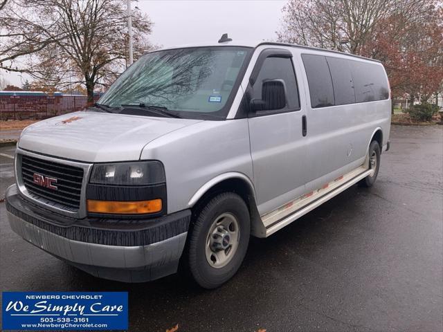 2017 gmc savana 3500 lt