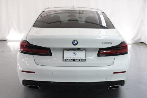 2022 bmw 530