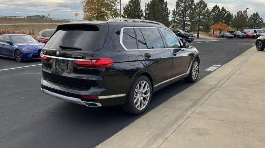 2022 BMW X7