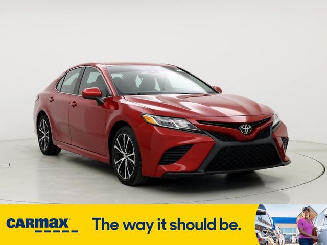 2019 toyota camry se
