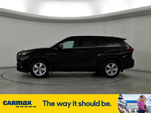 2021 toyota highlander le