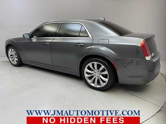 2019 chrysler 300 touring