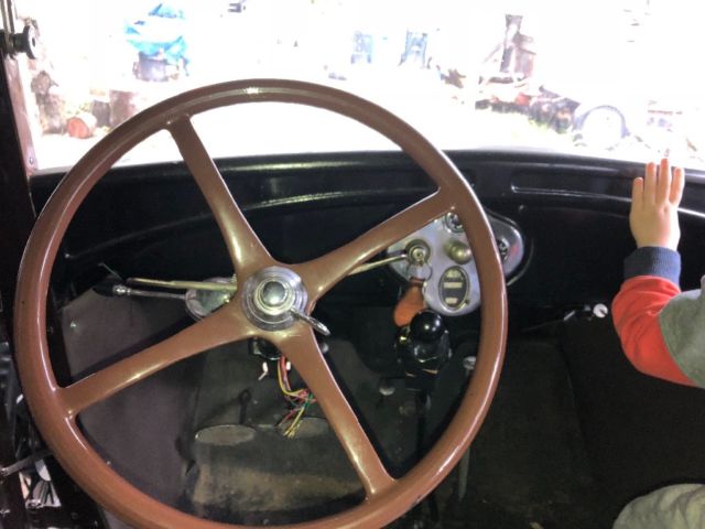 1929 model a ford town sedan