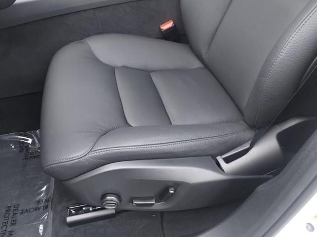 2024 volvo xc60 recharge plug-in hybrid t8 plus dark theme