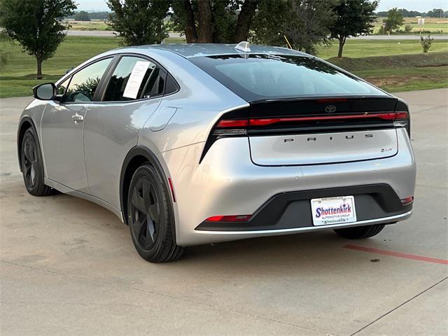 2023 toyota prius four