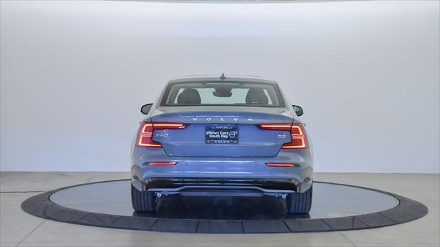 2024 volvo s60 b5 plus dark theme