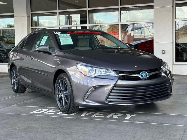 2016 toyota camry hybrid xle