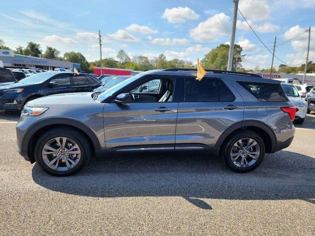 2023 ford explorer xlt